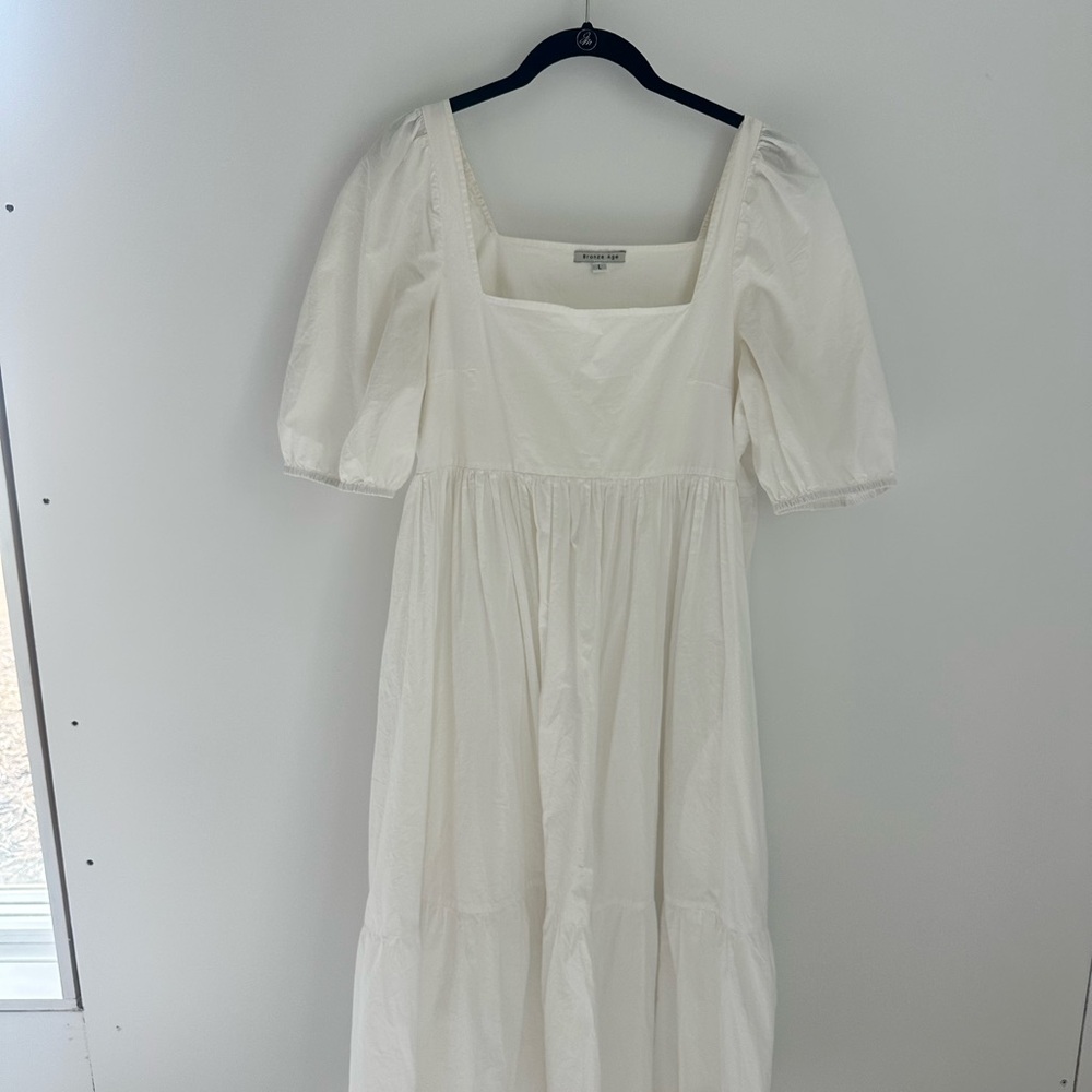 Charming White Puff Sleeve Midi Dress